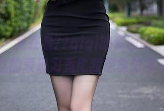 语画界 – 我在看77qiqi的套图时,突然发现肉丝的表现力竟比我想象的要丰富。