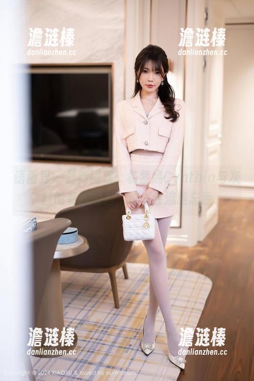 语画界-杨紫嫣Cynthia 语画界 - 最新图集:杨紫嫣Cynthia与灰丝的有趣邂逅,或许会流连忘返