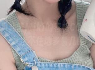 哎呀,贝儿酱Miki的春梅COS全套,让我止不住地多看几眼