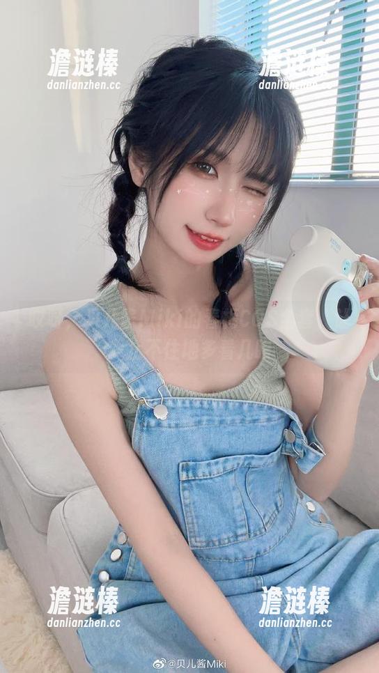 贝儿酱Miki 哎呀,贝儿酱Miki的春梅COS全套,让我止不住地多看几眼