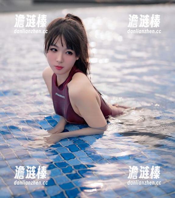 轩萧学姐穿上连衣裙，高清作品上线，啊有没有觉得她比春花还好看？