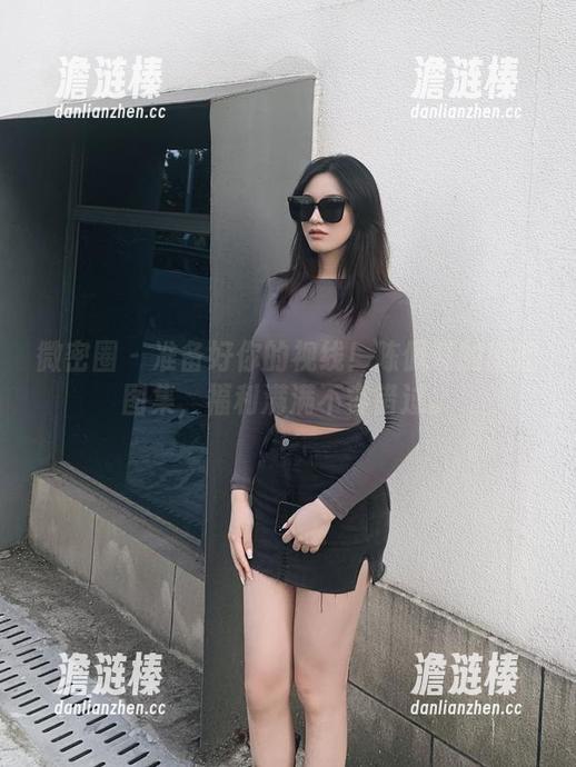 陈佩奇 微密圈 - 准备好你的视线!陈佩奇的御姐图集,福利满满不容错过。