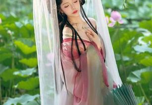 当雯妹不讲道理遇到浴缸，美图无处不在，简直忍不住多看几眼！