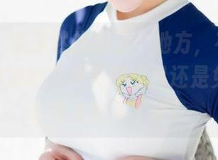 魅妍社 – 我居然找到了个地方，有Manuela玛鲁娜的泳池美图而且还是免费的，这也太划算了吧！